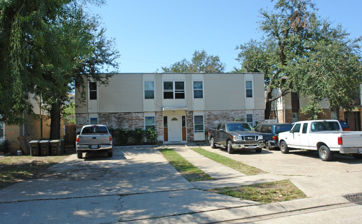 2312 Richland Ave in Metairie, LA - Building Photo