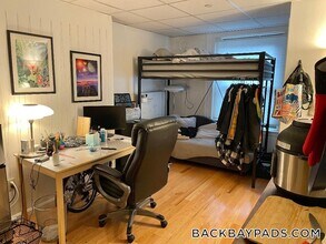 405 Beacon St, Unit C in Boston, MA - Foto de edificio - Building Photo