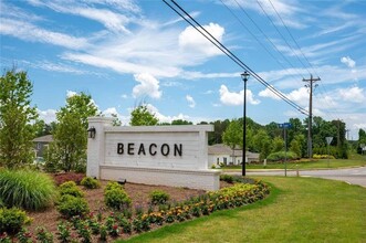 6462 Waypoint St in Flowery Branch, GA - Building Photo - Building Photo