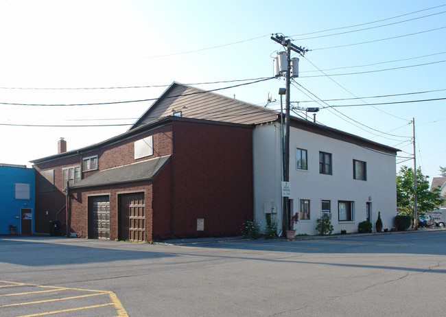 19 Lasalle Ave in Kenmore, NY - Building Photo - Building Photo