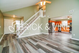 6209 Nasby Dr in Galloway, OH - Foto de edificio - Building Photo