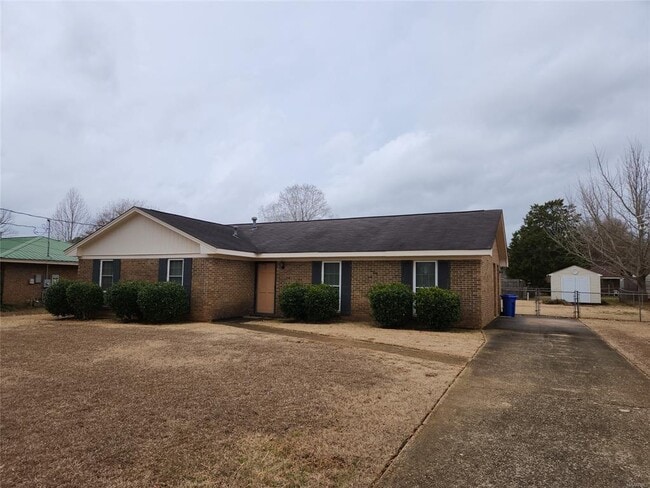 117 Alecia Dr in Prattville, AL - Foto de edificio - Building Photo