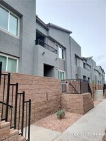 1524 Maya Xing Ave in Henderson, NV - Building Photo