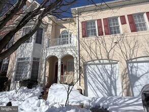 12739 Lady Somerset Ln in Fairfax, VA - Building Photo - Building Photo