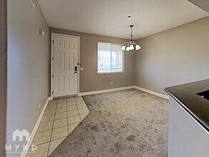 1501 Secret Ravine Pkwy in Roseville, CA - Building Photo - Building Photo