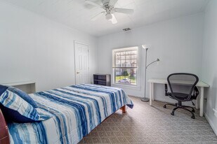 156 West End Ave, Unit 888 in Binghamton, NY - Building Photo
