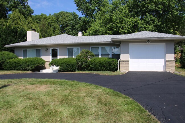 property at 4024 Riverside Dr