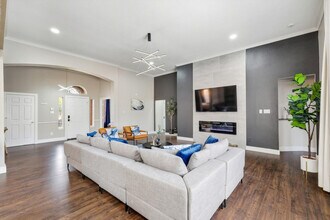 5709 Courtney Cir in Haltom City, TX - Building Photo - Building Photo