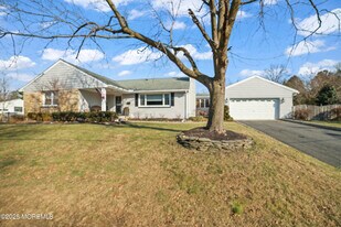 3 Marion Pl in West Long Branch, NJ - Building Photo