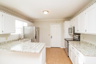 300 Vernon Traylor Dr in Smyrna, TN - Building Photo - Building Photo