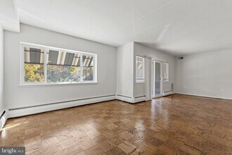 6301 Charles St in Baltimore, MD - Building Photo - Building Photo