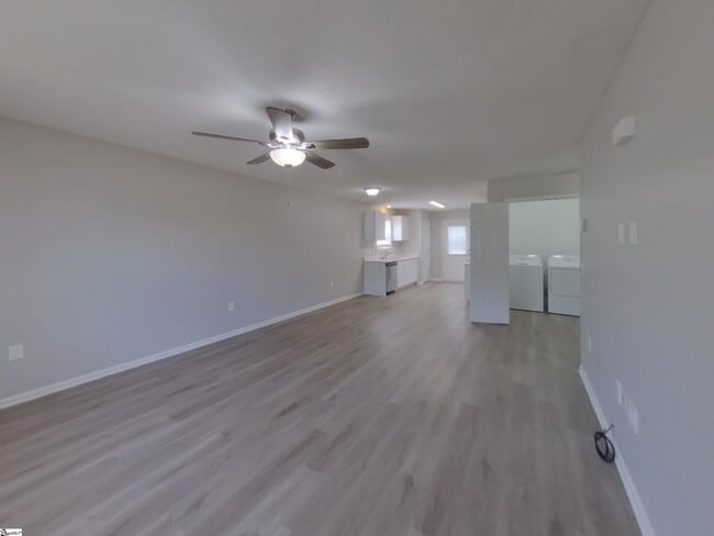 430 Clark Glen Dr in Inman, SC - Building Photo - Building Photo