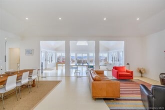 159 Old Quaker Hill Rd in Pawling, NY - Building Photo - Building Photo