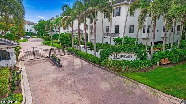 780 Bentwater Cir in Naples, FL - Building Photo - Building Photo