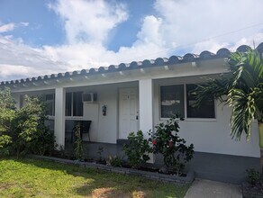 3221 NE 9th St in Pompano Beach, FL - Building Photo - Building Photo
