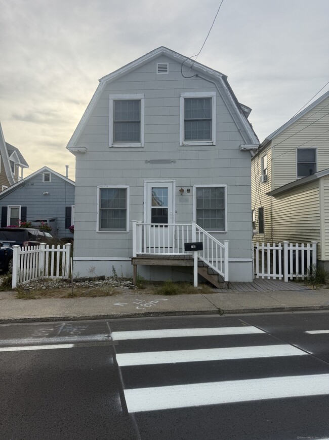 797 E Broadway in Milford, CT - Building Photo - Building Photo