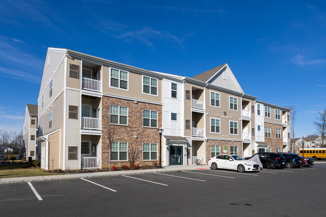 Mi Place at Rancocas in Mount Holly, NJ - Building Photo - Primary Photo