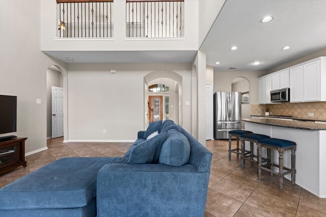 63 W Lasting Spring Cir