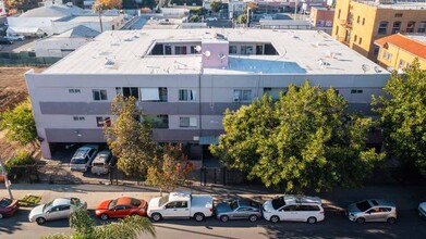 Westlake Arms Apartments in Los Angeles, CA - Building Photo - Building Photo