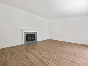 16112 NE 24th St in Bellevue, WA - Building Photo - Building Photo