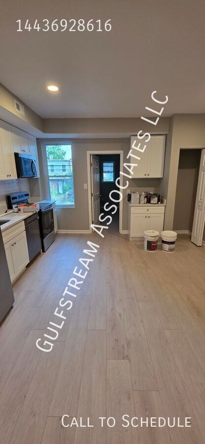 property at 2721 E Chase St