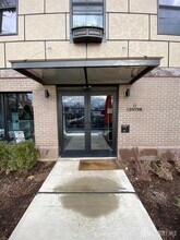 22 Center St, Unit 205 in Metuchen, NJ - Building Photo - Building Photo