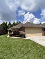 3266 Northlake Ave in Baton Rouge, LA - Building Photo