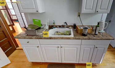 15 Centre St in Cambridge, MA - Foto de edificio - Building Photo