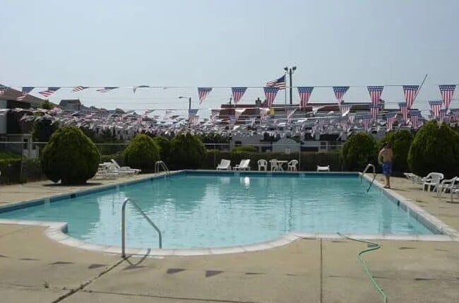 4901 Harbor Beach Blvd, Unit C14 in Brigantine, NJ - Building Photo - Building Photo