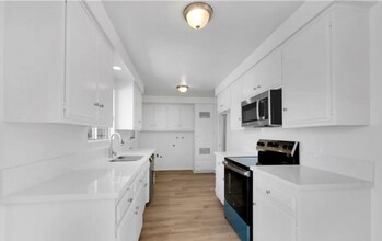 41026 Beachwood Ave in Hemet, CA - Foto de edificio - Building Photo