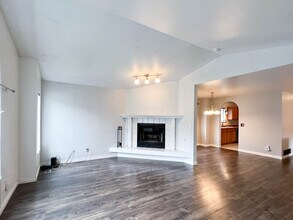 17841 Beaujolais Dr in Anchorage, AK - Building Photo - Building Photo