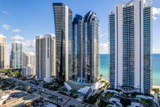 Jade Ocean in Sunny Isles Beach, FL - Building Photo - Building Photo