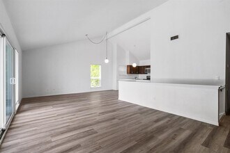 80 Lakeview Village in Montgomery, TX - Building Photo - Building Photo