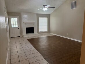 4531 Burkegate Dr in Spring, TX - Building Photo - Building Photo