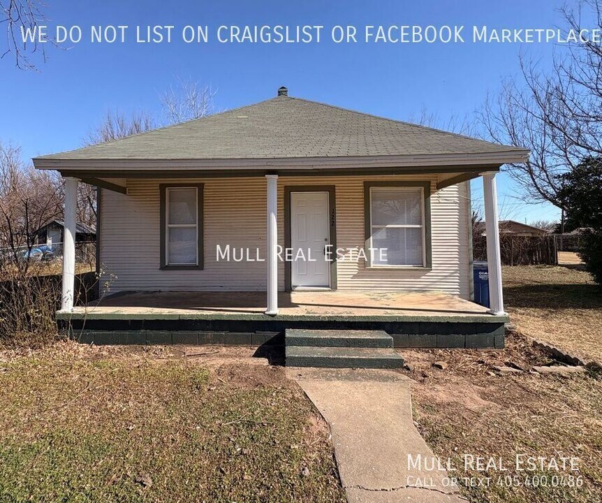 122 North N Avenue in El Reno, OK - Building Photo