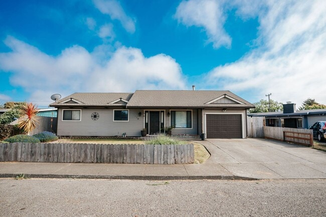property at 1238 Fernwood Dr