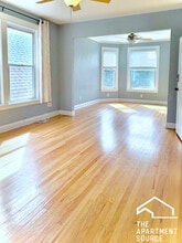 3927 N Whipple St, Unit 2 in Chicago, IL - Building Photo - Building Photo