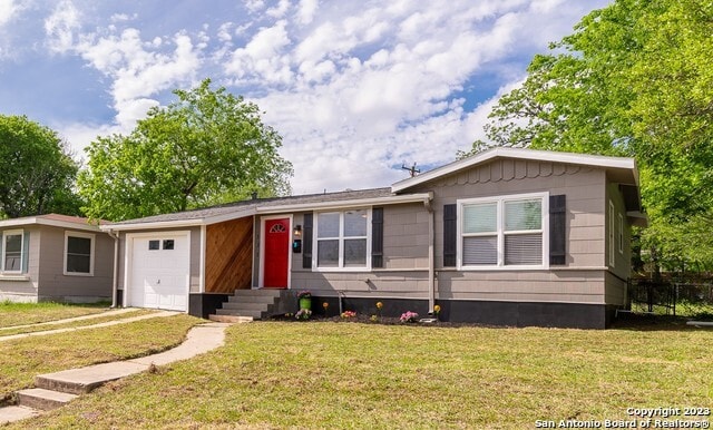 331 Byrnes Dr in San Antonio, TX - Building Photo - Building Photo