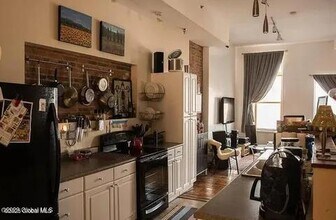 169 River St in Troy, NY - Building Photo - Building Photo