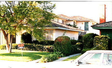 513 W Sunflower Ave in Santa Ana, CA - Building Photo - Building Photo