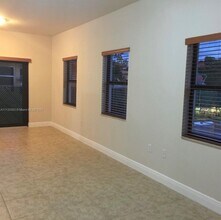 41 W 14th St-Unit -0 in Hialeah, FL - Building Photo - Building Photo