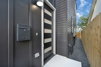 327 Tite St in Houston, TX - Building Photo - Building Photo