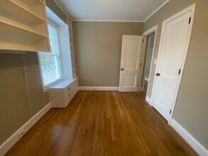 210 1/2 Saluda Ave in Columbia, SC - Building Photo - Building Photo