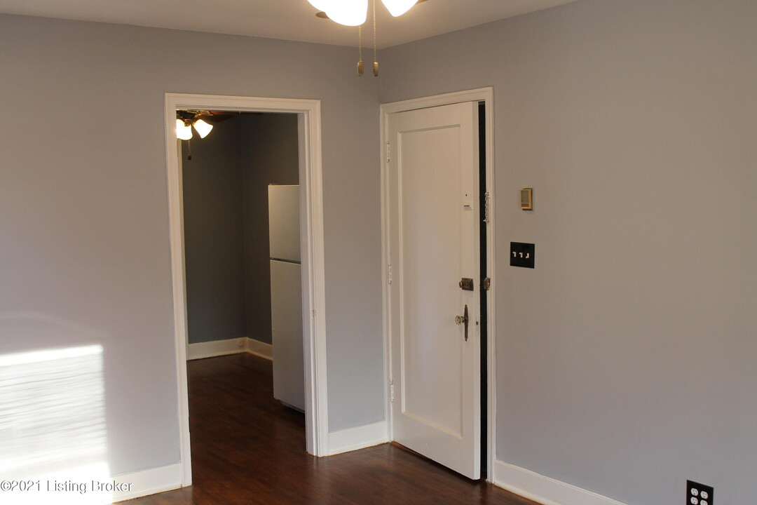 127 Kennedy Ave, Unit 3 in Louisville, KY - Building Photo