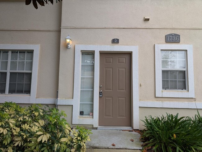 property at 1736 Forest Lake Cir W