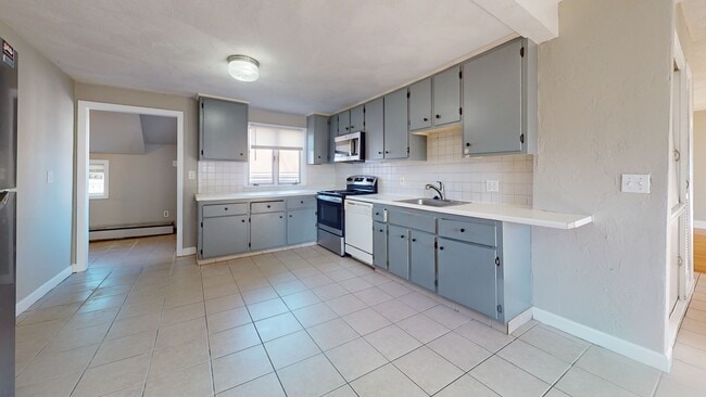 50 Plymouth St, Unit 502 in Everett, MA - Building Photo - Building Photo