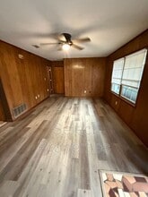 819 W Matthews Ave in Jonesboro, AR - Foto de edificio - Building Photo