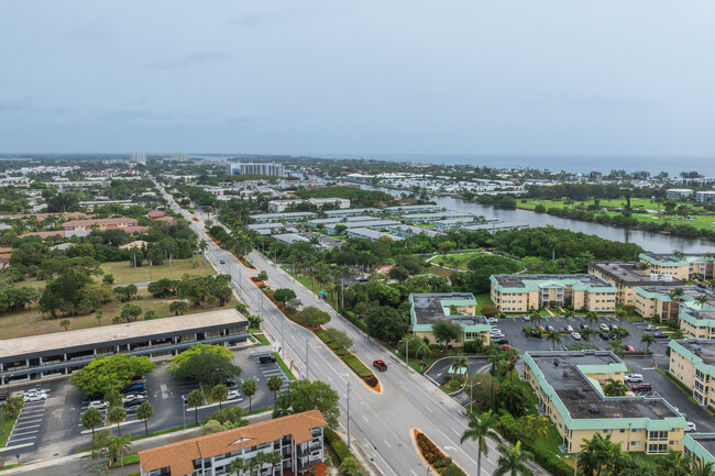 Hampton Gardens in Boynton Beach, FL - Foto de edificio - Building Photo