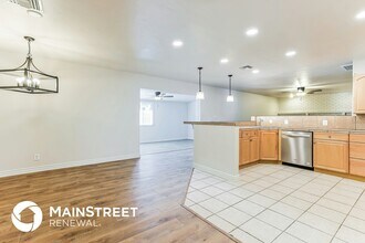 1335 E Ellis Cir in Mesa, AZ - Building Photo - Building Photo