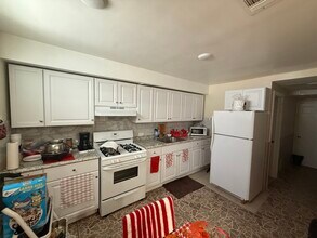 5333 W Fullerton Ave in Chicago, IL - Building Photo - Building Photo